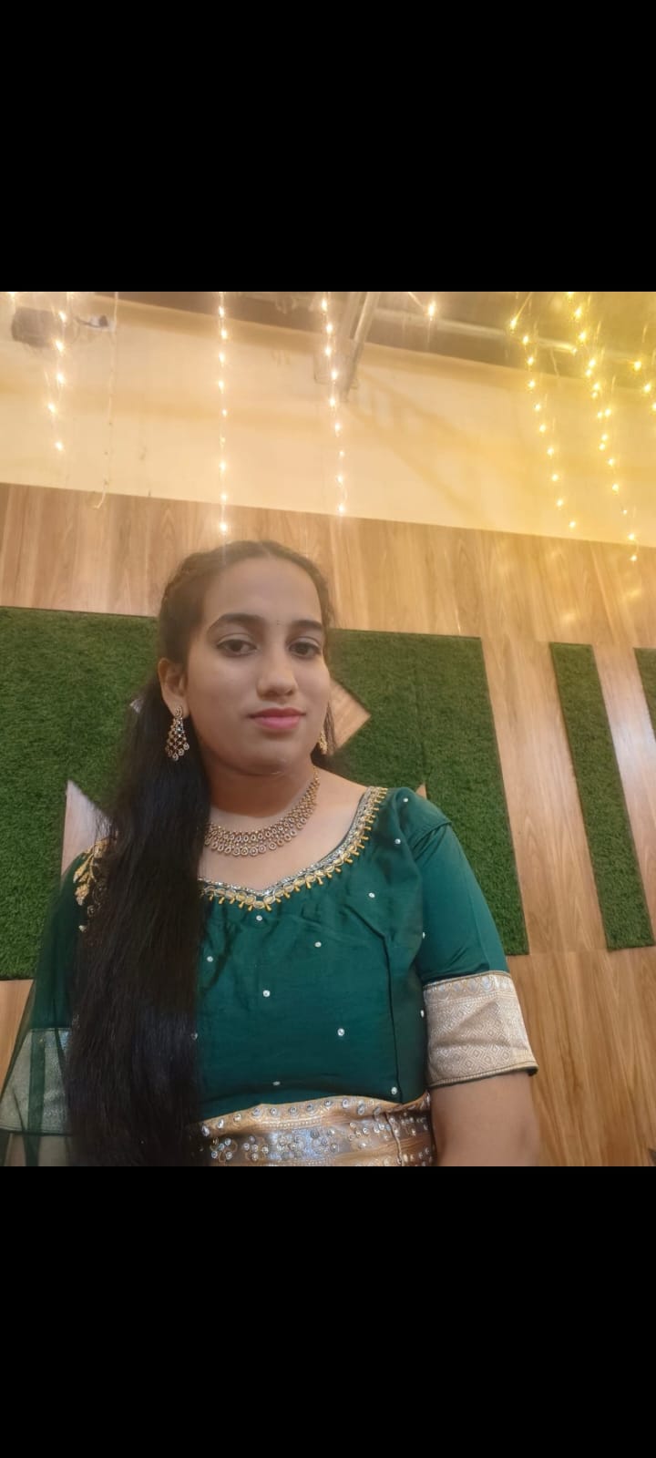 NARAHARISETTY PRAGNA SRI